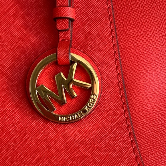 Michael Kors Vibrant Red purse - Picture 3 of 11